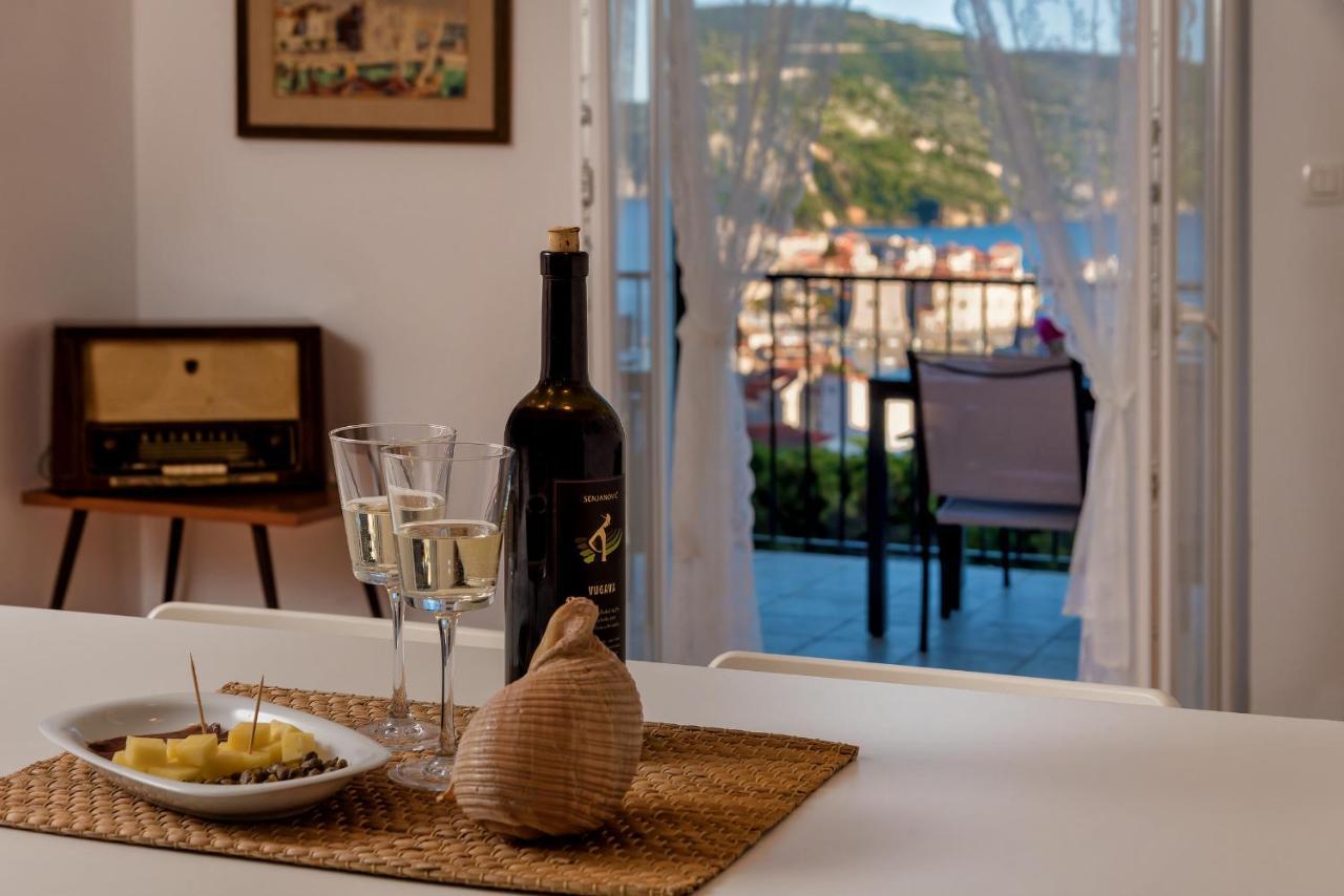 Casa Katalina Apartment Komiža Екстериор снимка