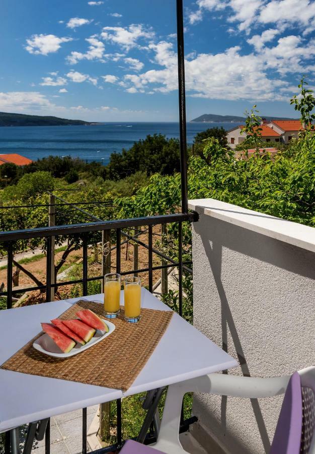 Casa Katalina Apartment Komiža Екстериор снимка