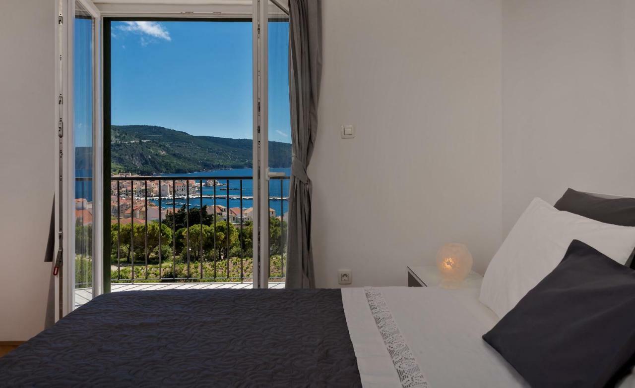 Casa Katalina Apartment Komiža Екстериор снимка